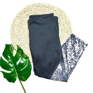 Fabletics Mid Rise Printed Powerhold Cropped Leggings Black Gray White Small